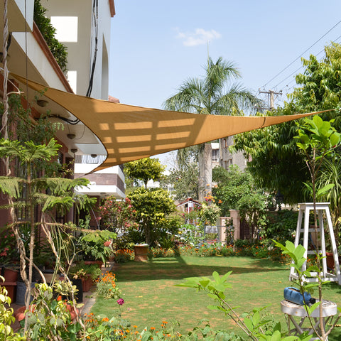 HIPPO 150 GSM Car Parking Triangle Shade Sail